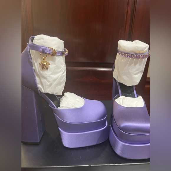 Versace Aevitas double platform pumps - Picture 3 of 8